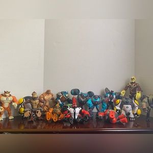 Ben Ten Cartoon Network  lot of  15 action figures Rare!